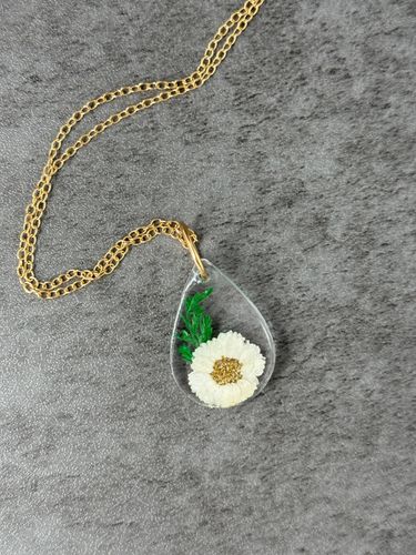 Pressed Mum Necklace product image