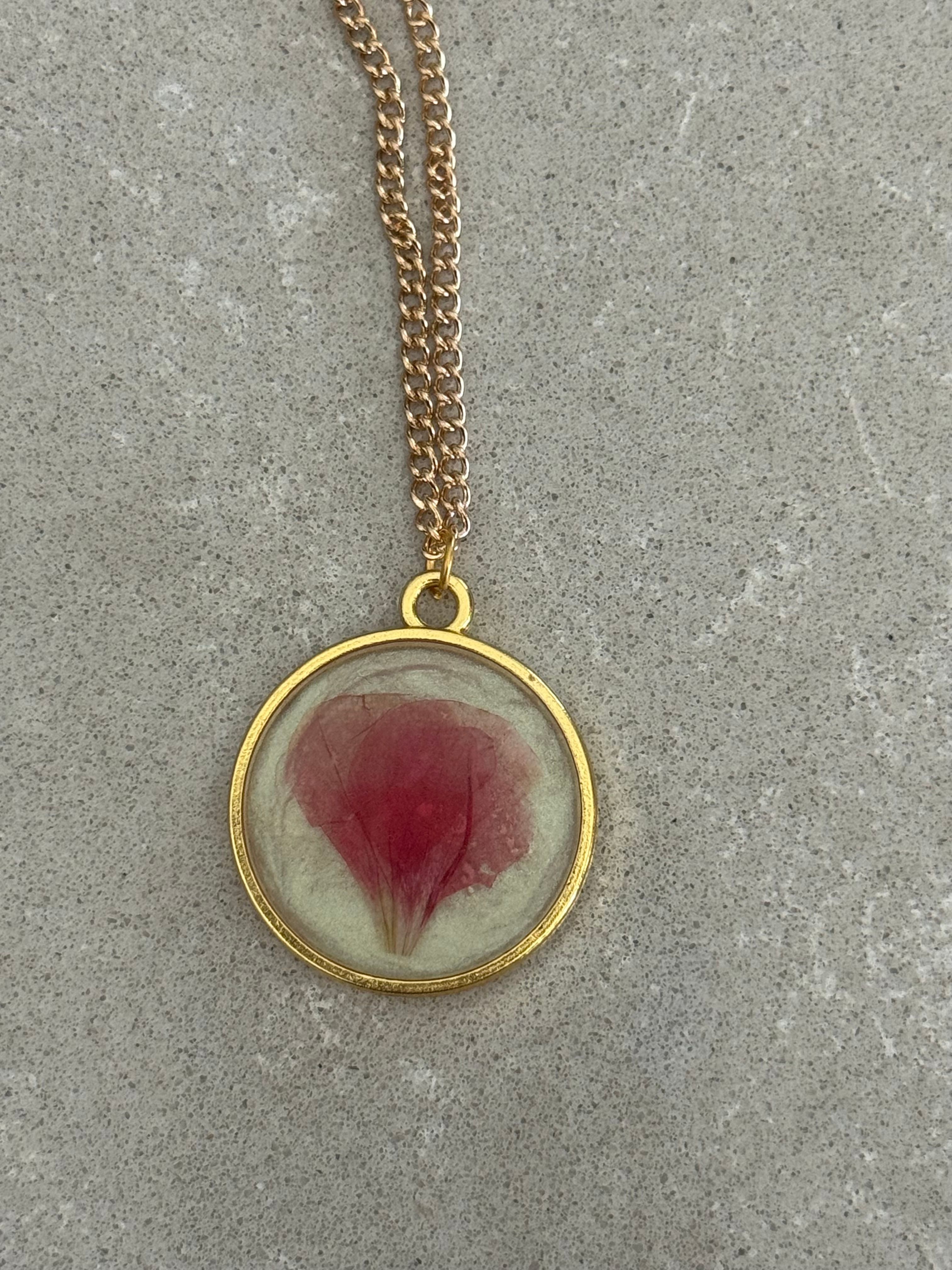 Geranium Petal Necklace - Product image