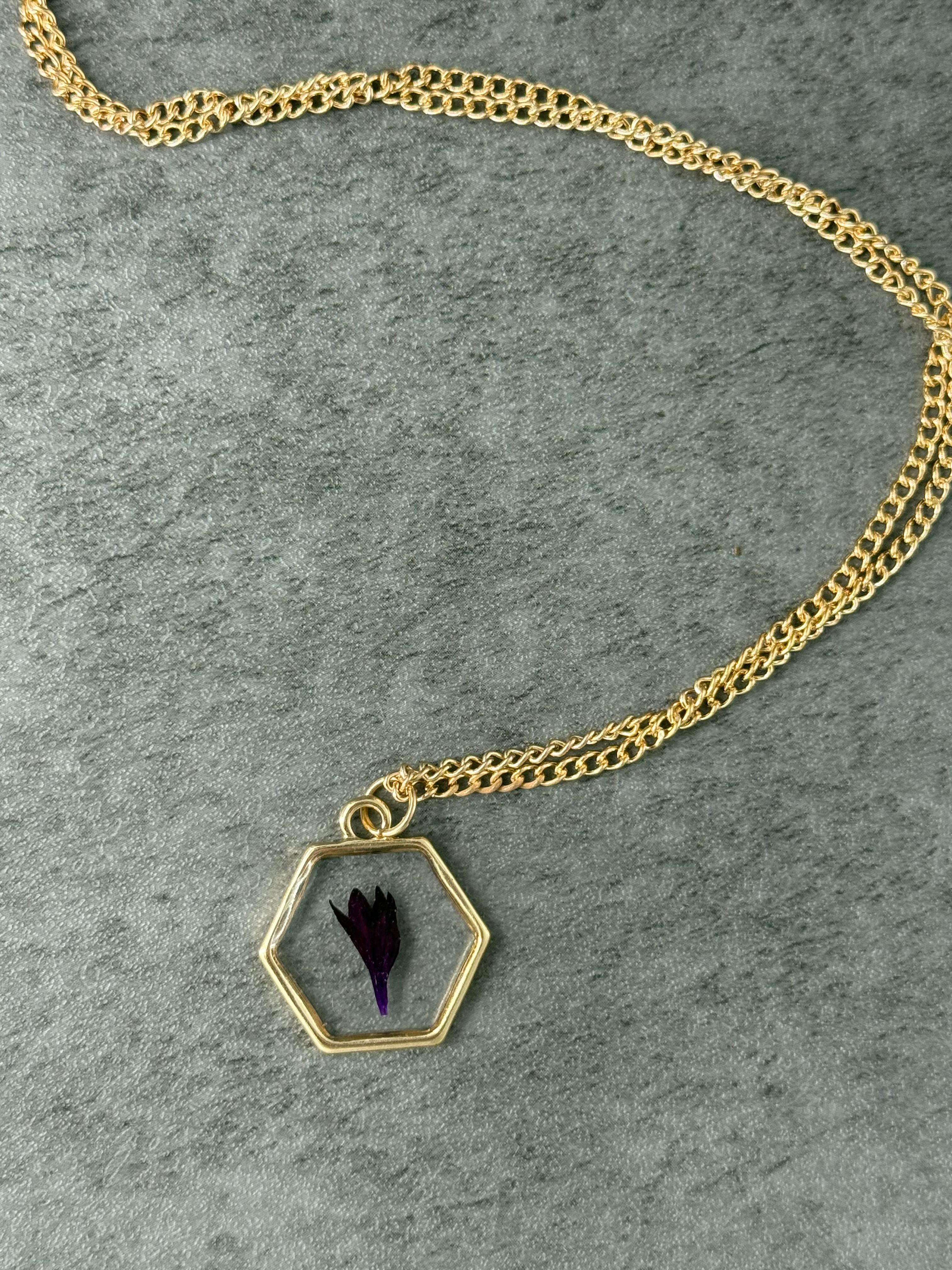 Burgundy Corn Flower Hexagon - Product image